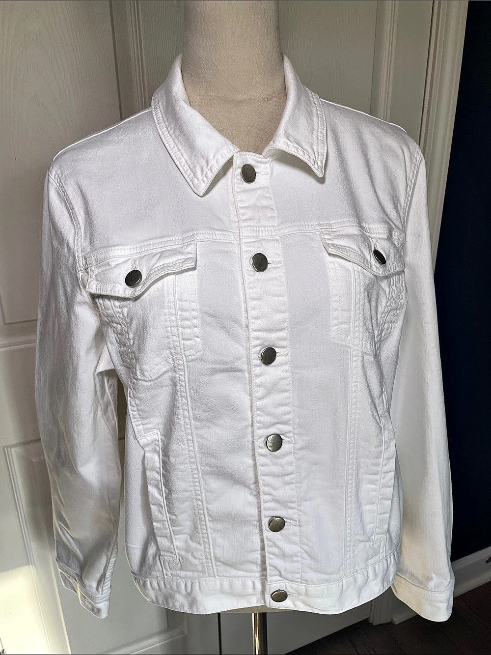 Eileen Fisher White Jean Jacket Silver Tone Buttons Organic Cotton Size Large
